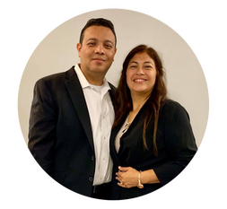 Pastores Élmer y Yanet Romero de Iglesia Presencia de Dios en Sterling VA